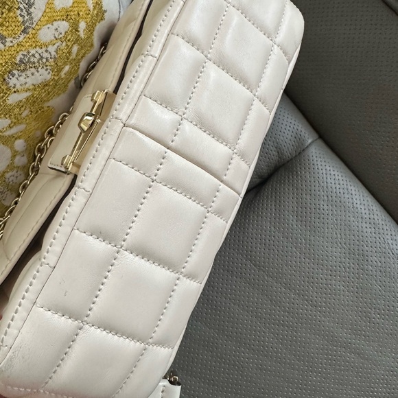 Michael Kors Quilted Chain Shoulder Bag Elegant Great Buy - Picture 12 of 16